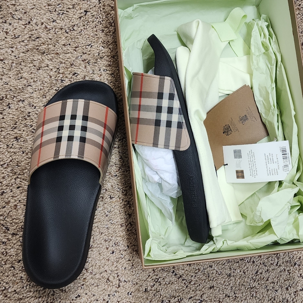 Burberry Slide